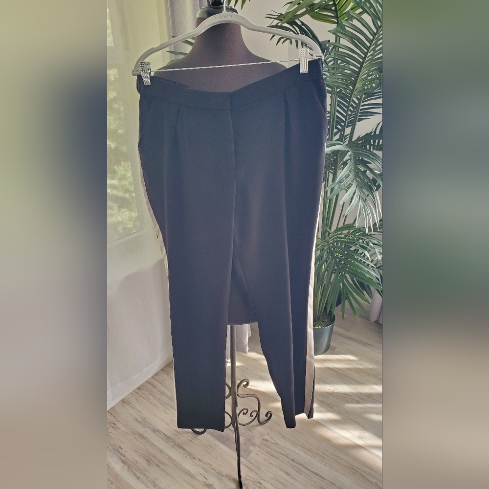 LAST PRICE DROP! Cynthia Rowley Classic Black Pants w/ White Stripe Detail sz 12